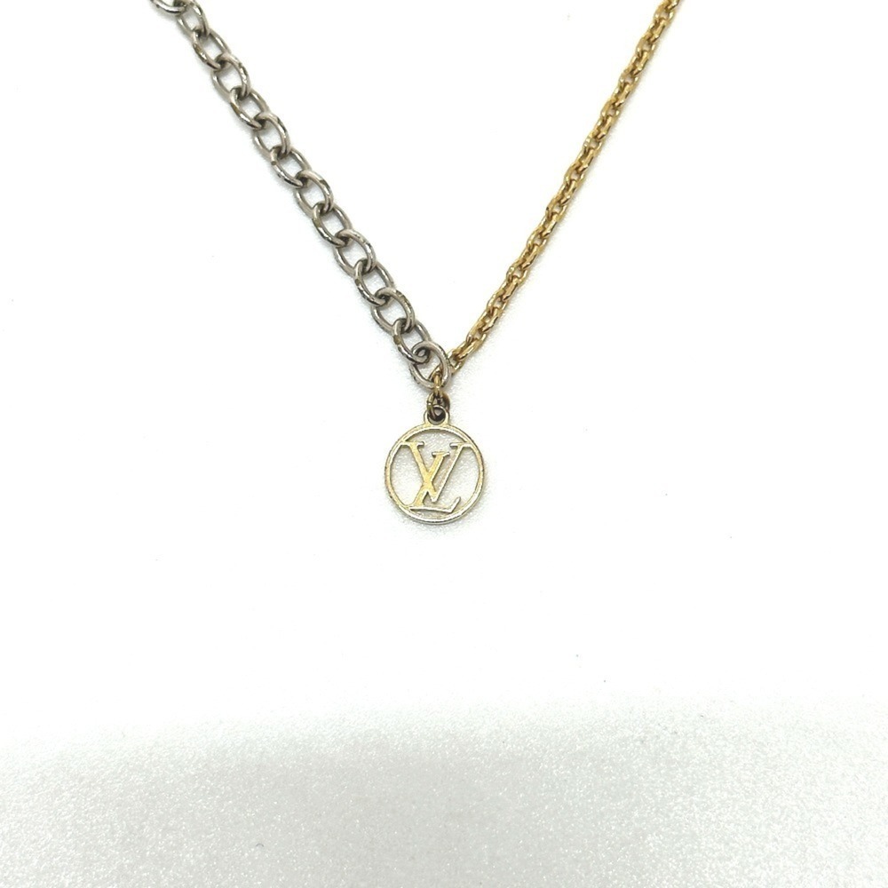 LOUIS VUITTON Gold Necklace